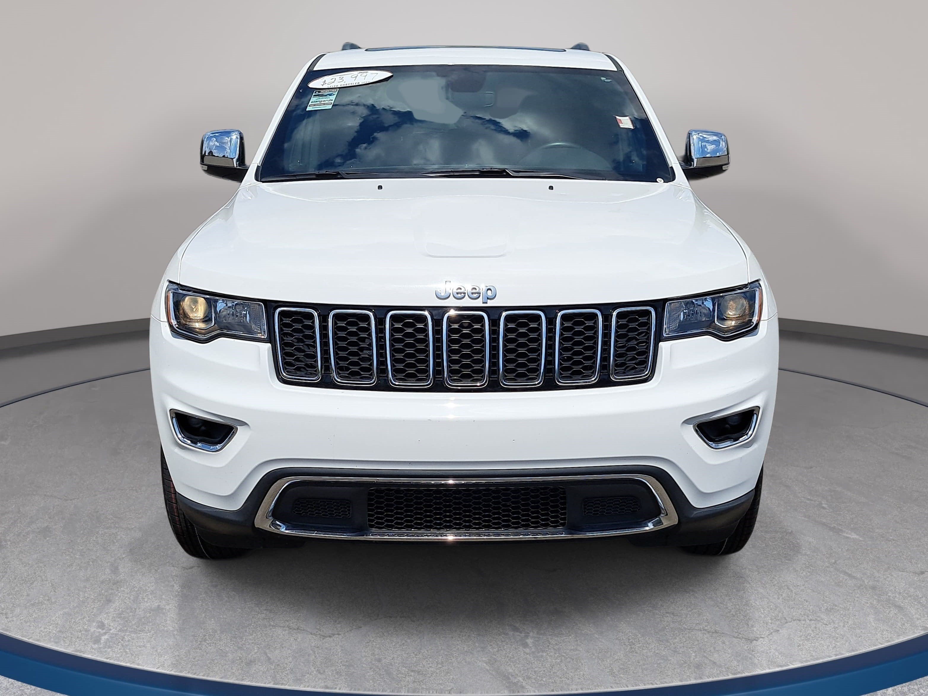 Used 2022 Jeep Grand Cherokee Limited AWD/4WD image 2