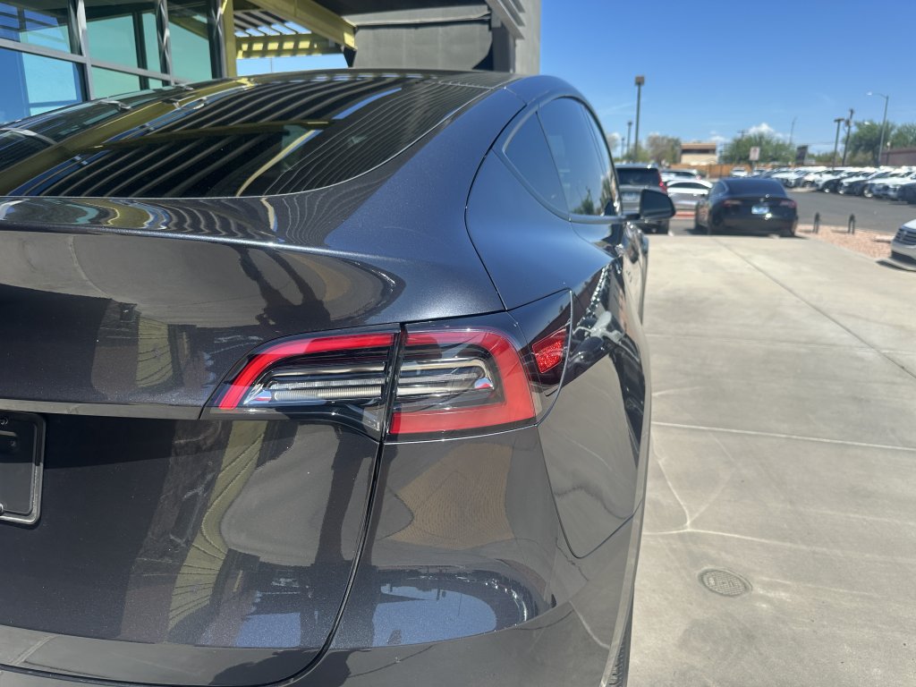 Used 2025 Tesla Model Y Long Range RWD image 14