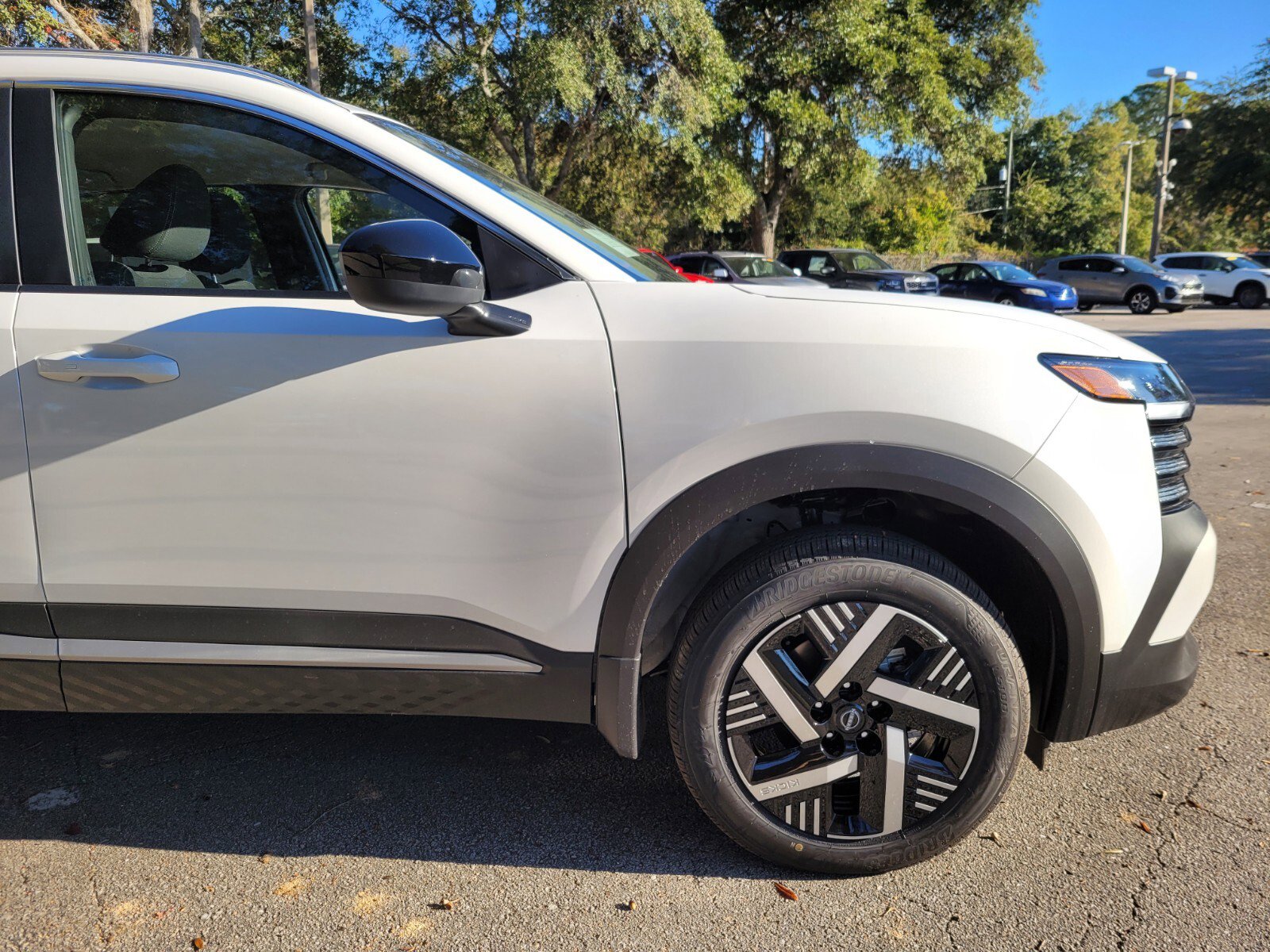 New 2026 Nissan Kicks SV image 8