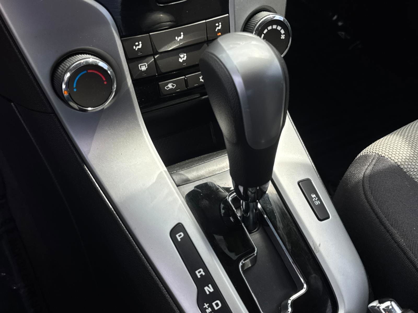 Used 2014 Chevrolet Cruze LS FWD image 18