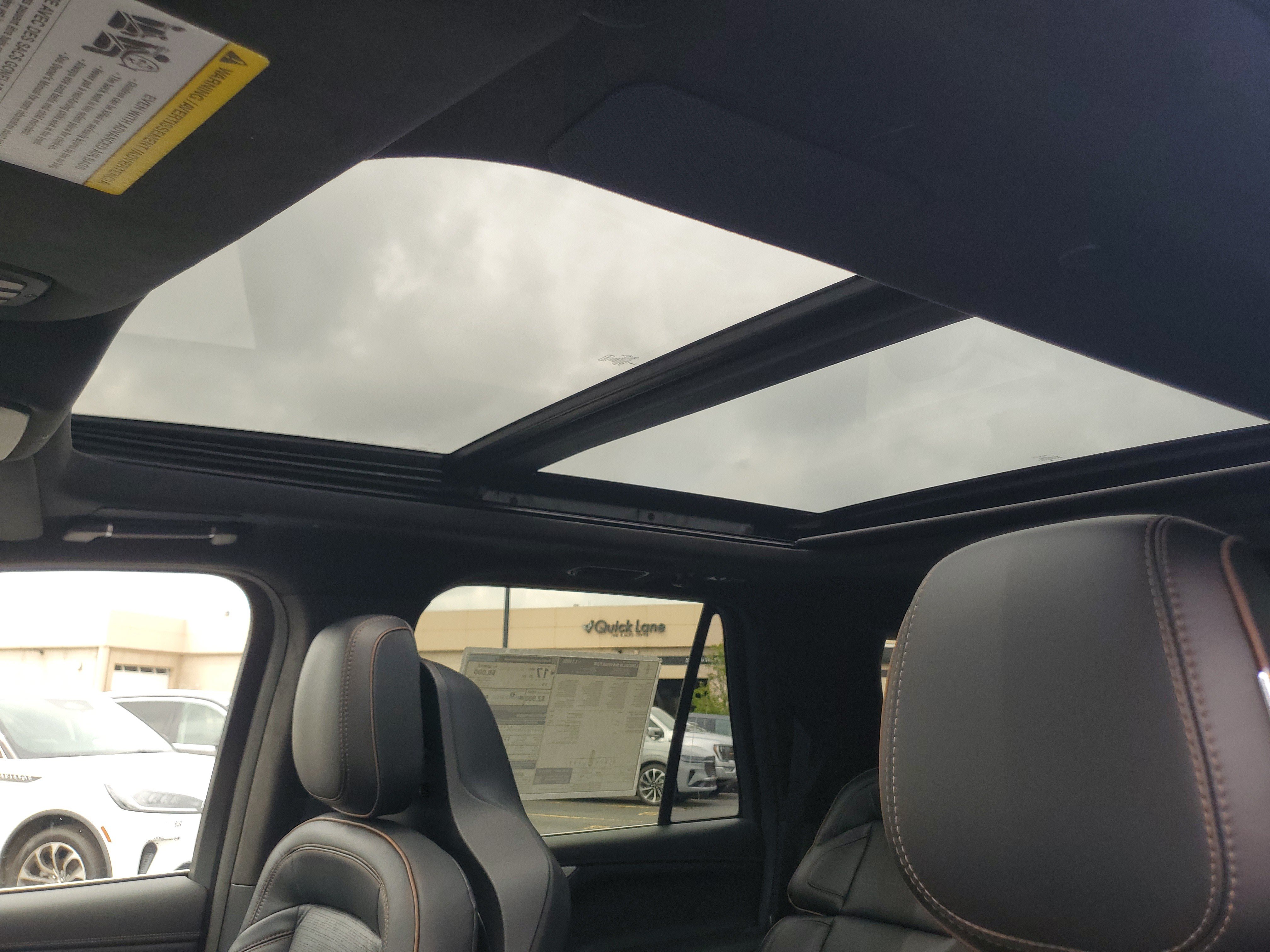 New 2026 Lincoln Navigator L Black Label AWD/4WD image 11