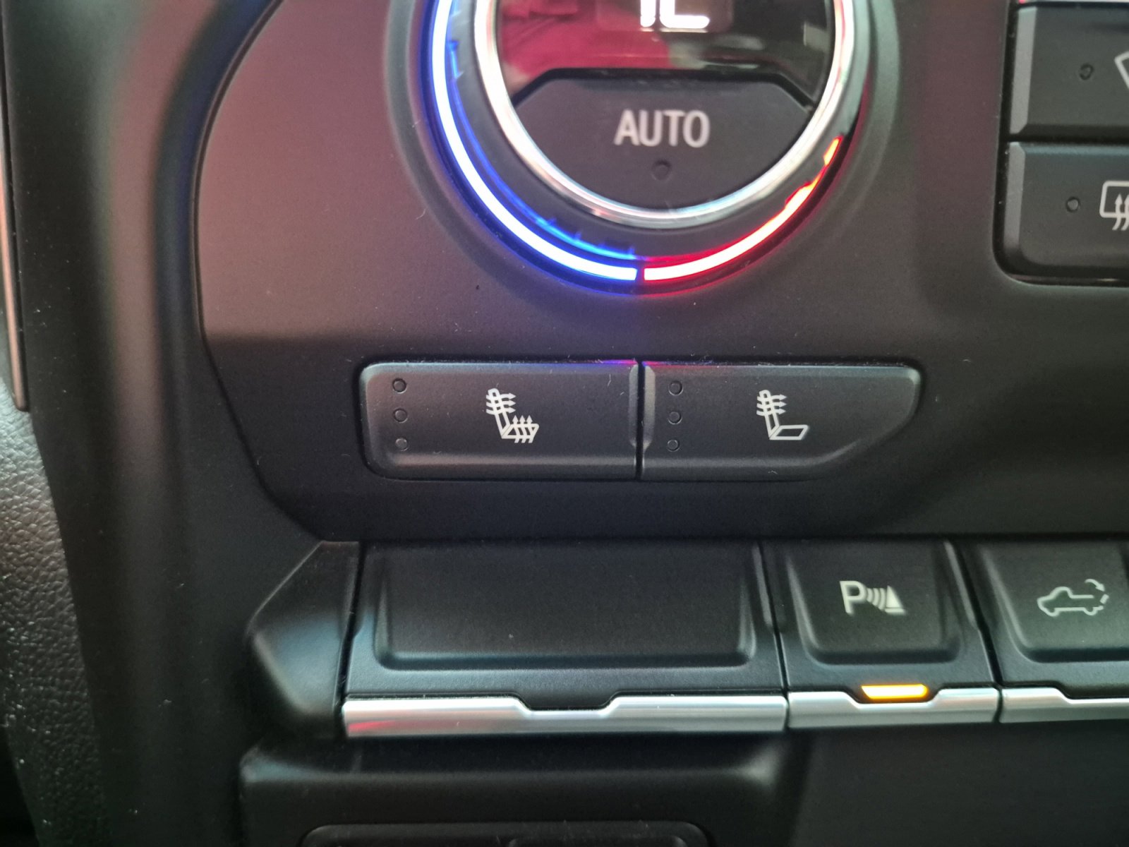 Used 2022 Chevrolet Silverado 2500 LT w/ Texas Edition image 24