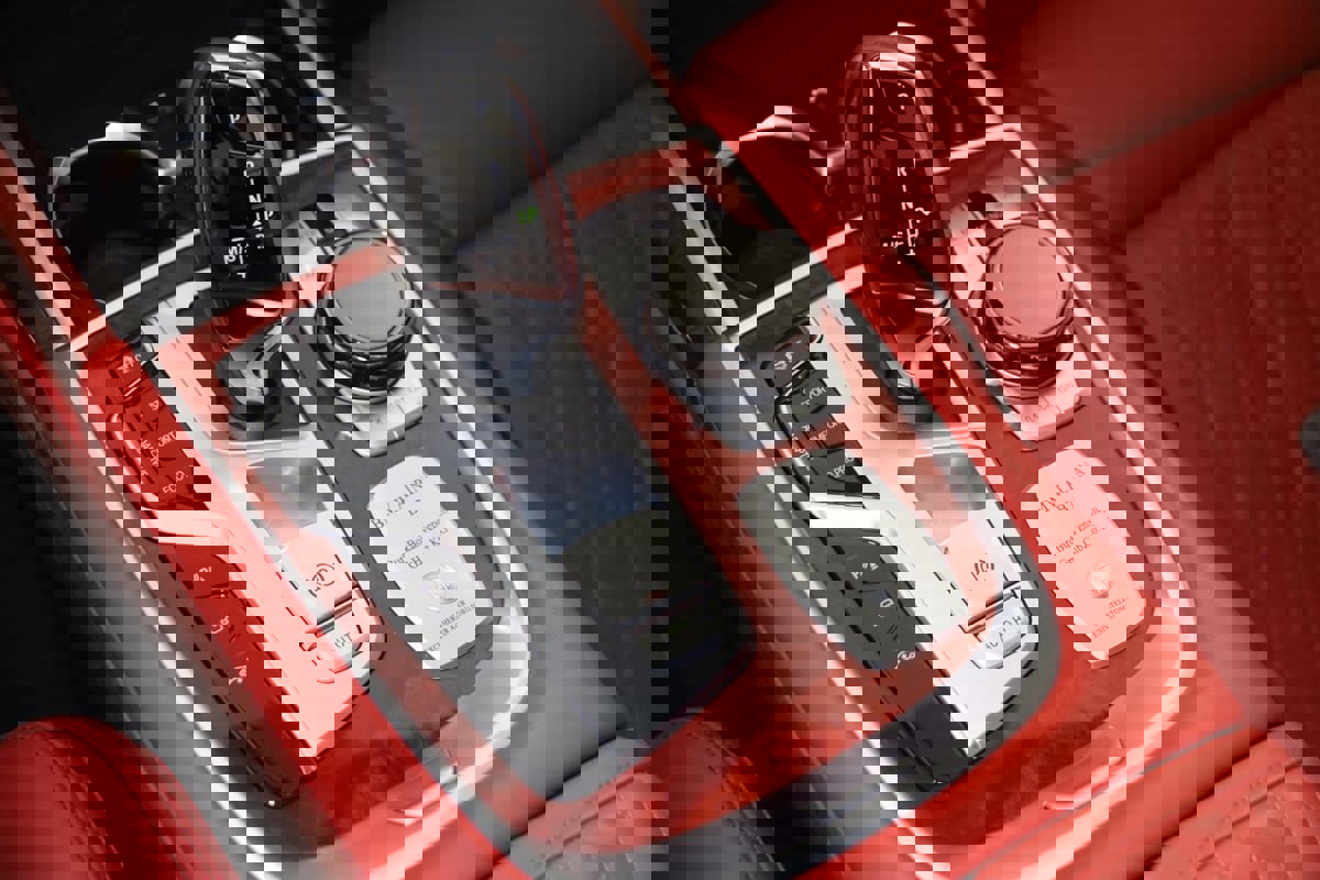 Used 2022 BMW ALPINA B7 xDrive w/ Luxury Rear Seating Package image 54