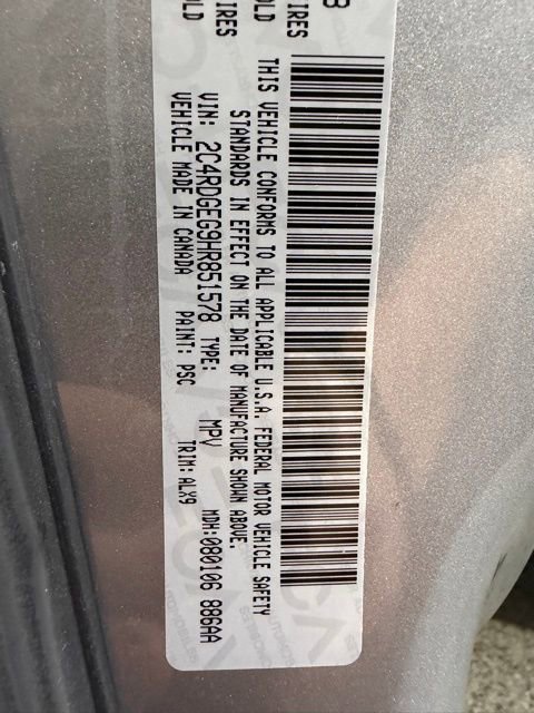 Used 2017 Dodge Grand Caravan GT FWD image 29