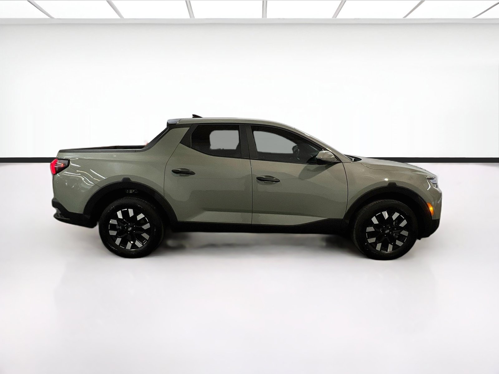 Used 2025 Hyundai Santa Cruz SE FWD image 22