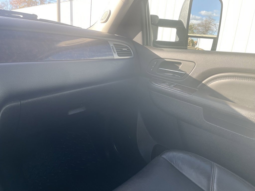 Used 2013 GMC Sierra 2500 Denali w/ Suspension Package, Off-Road image 23