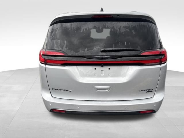 New 2026 Chrysler Pacifica Limited image 7