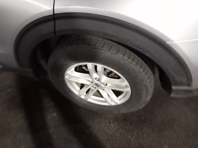 Used 2020 Ford Explorer XLT w/ Equipment Group 202A image 13