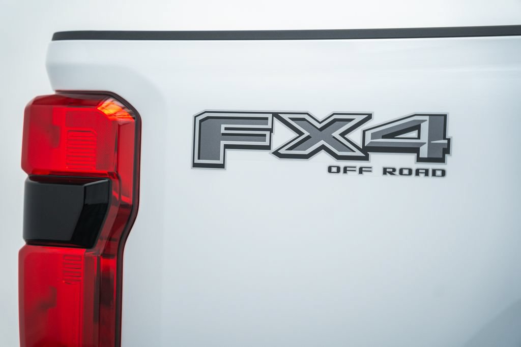 New 2026 Ford F350 XLT w/ XLT Premium Package AWD/4WD image 24