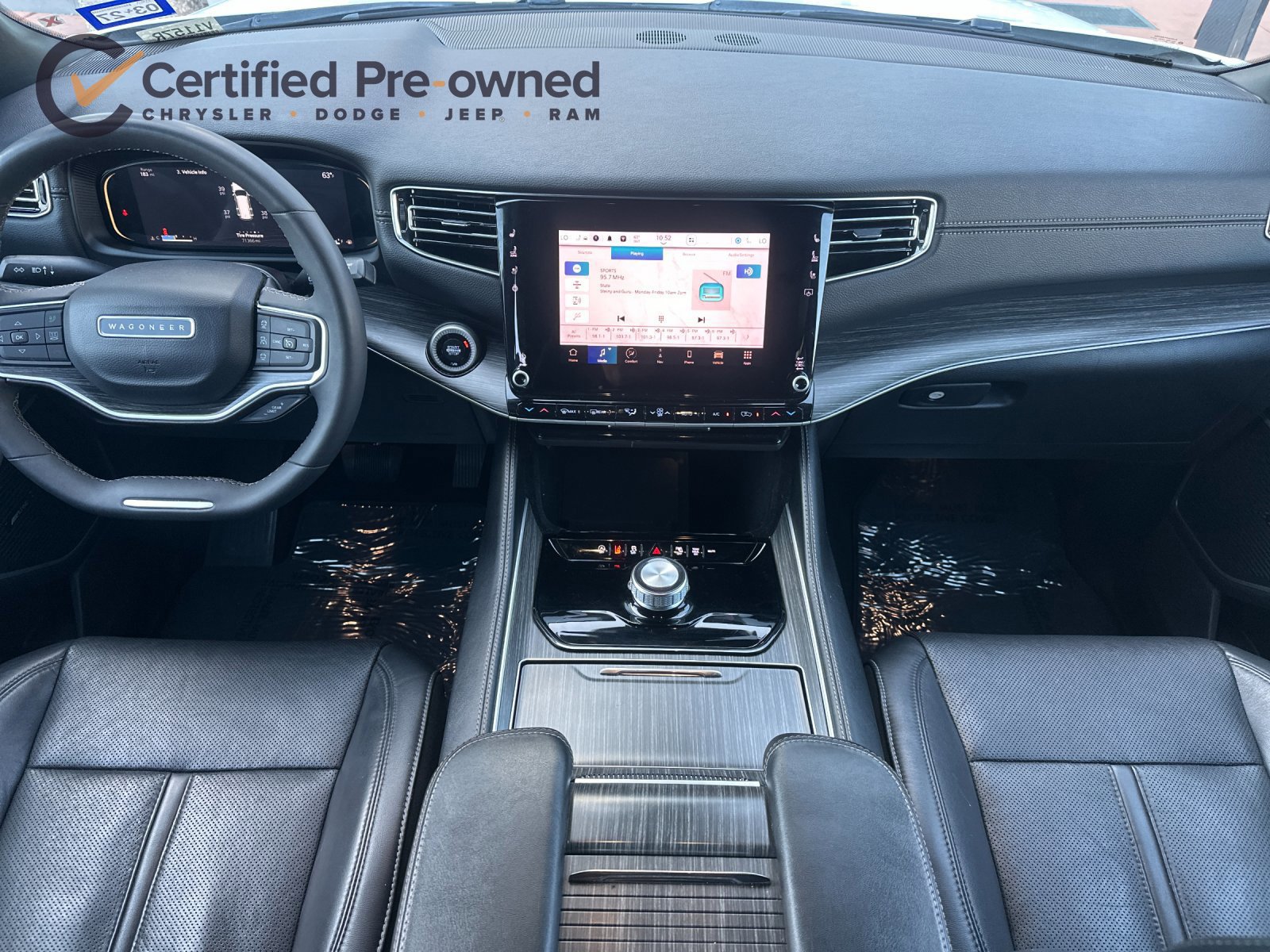 Used 2024 Jeep Wagoneer L Series II RWD image 14