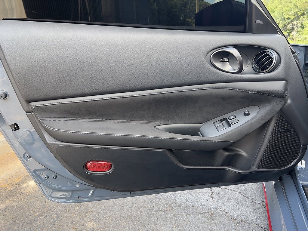 Used 2024 Nissan Z NISMO w/ Floor Mat Package image 27