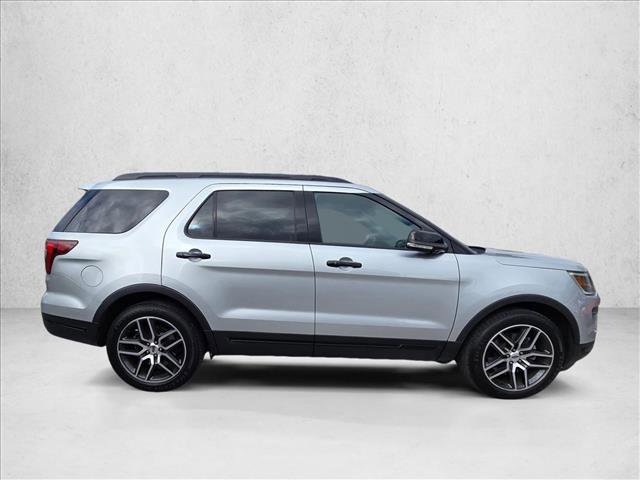 Used 2018 Ford Explorer Sport image 4