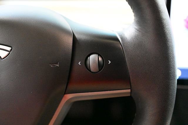 Used 2023 Tesla Model 3 Standard Range RWD image 38