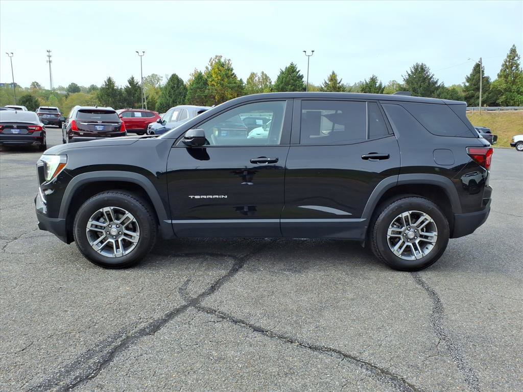 Used 2025 GMC Terrain Elevation w/ Technology Package II AWD/4WD image 6