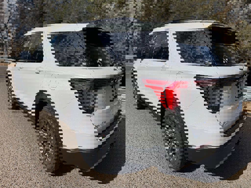 New 2026 Ford Explorer Active w/ Active Comfort Package image 15