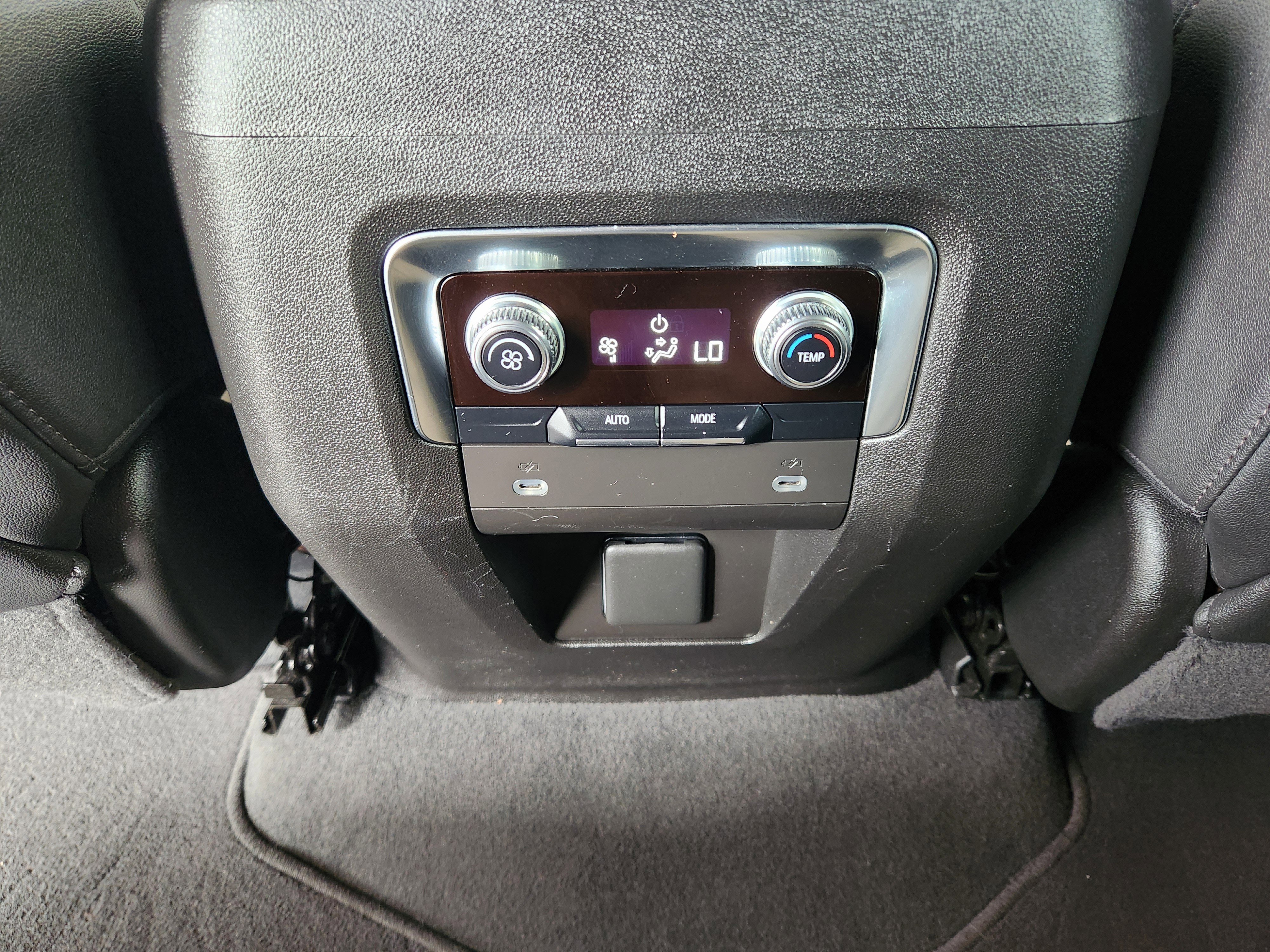 Certified 2024 GMC Yukon SLT image 32