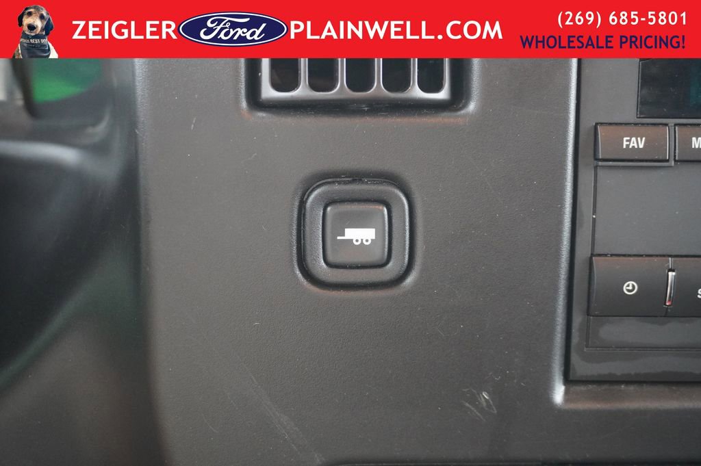 Used 2024 Chevrolet Express 2500 w/ Driver Convenience Package image 18