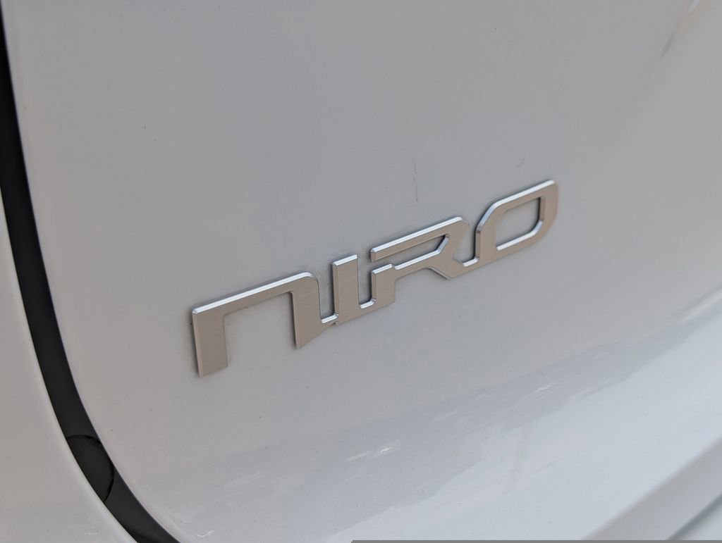 Certified 2023 Kia Niro EX w/ EX Cold Weather Package image 14