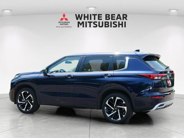Used 2023 Mitsubishi Outlander SE AWD/4WD image 4