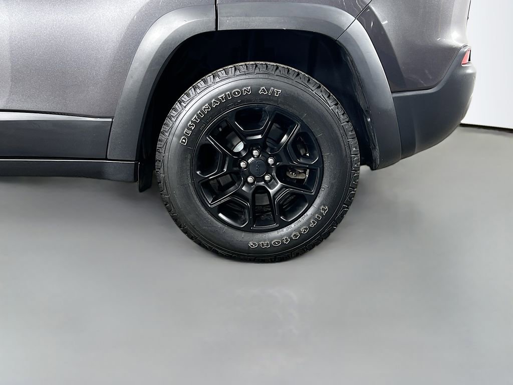 Used 2019 Jeep Cherokee Trailhawk w/ Comfort/Convenience Group image 31