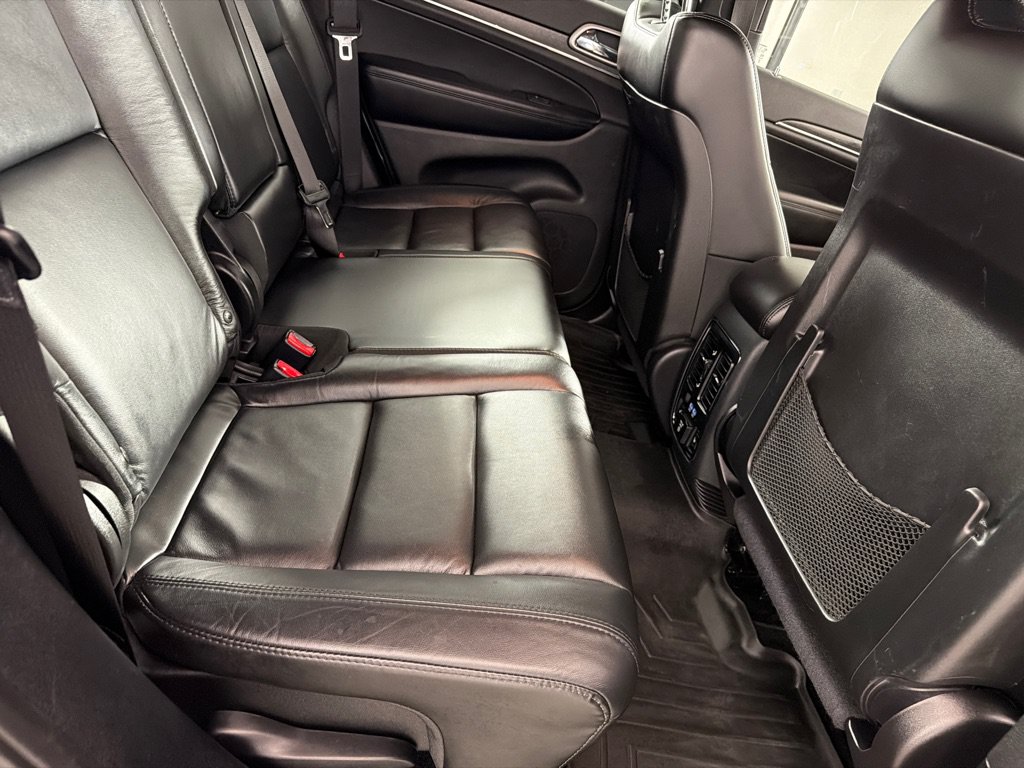 Used 2018 Jeep Grand Cherokee Limited AWD/4WD image 23