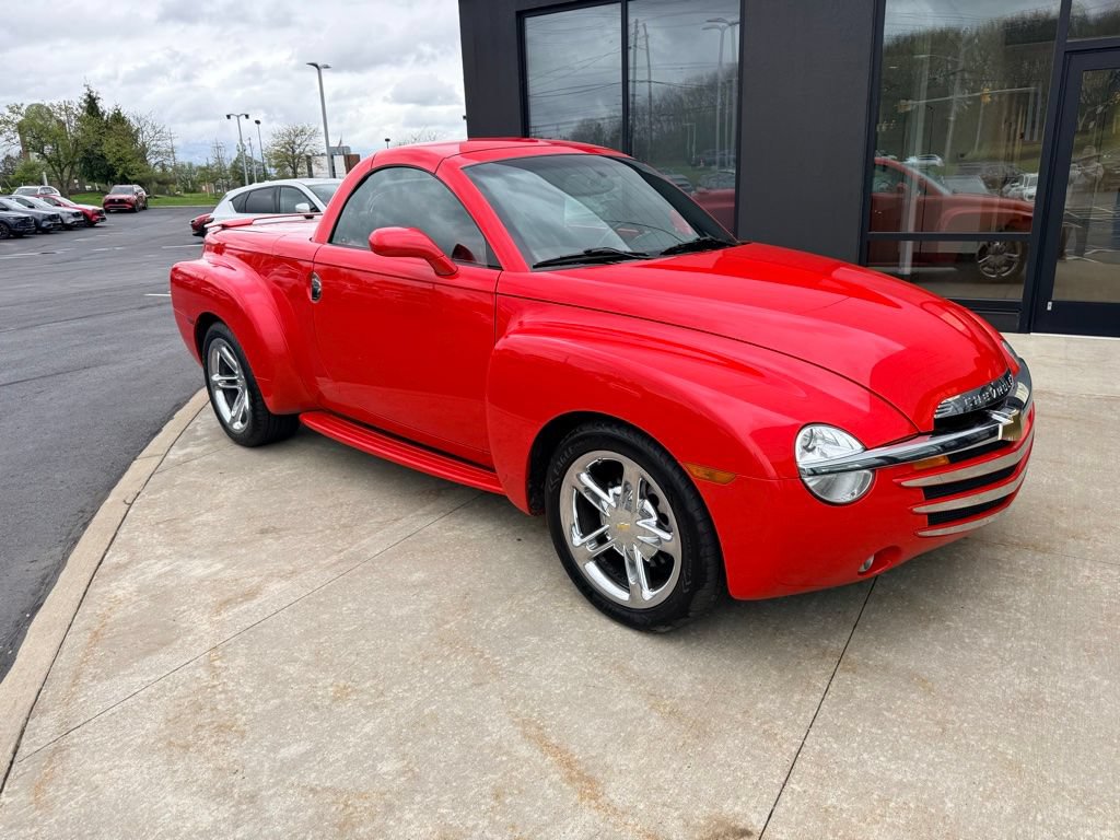 Used 2004 Chevrolet SSR w/ Preferred Equipment Group RWD image 7