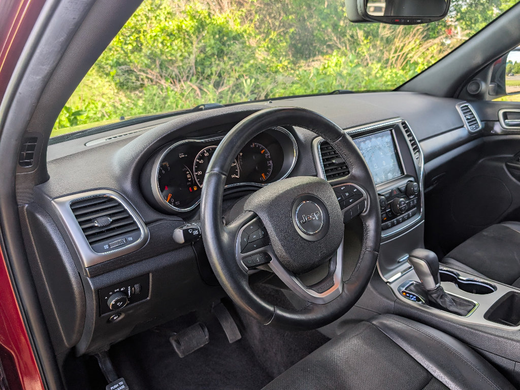Used 2018 Jeep Grand Cherokee Altitude AWD/4WD image 20