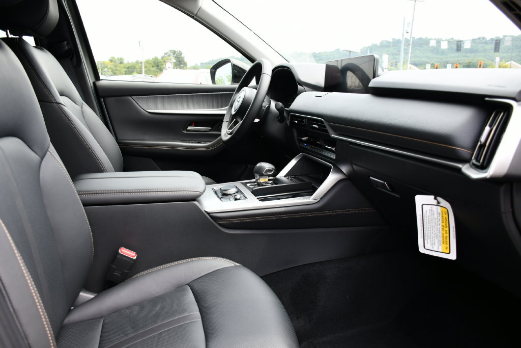 New 2026 MAZDA CX-70 3.3 Turbo w/ Preferred Package AWD/4WD image 34