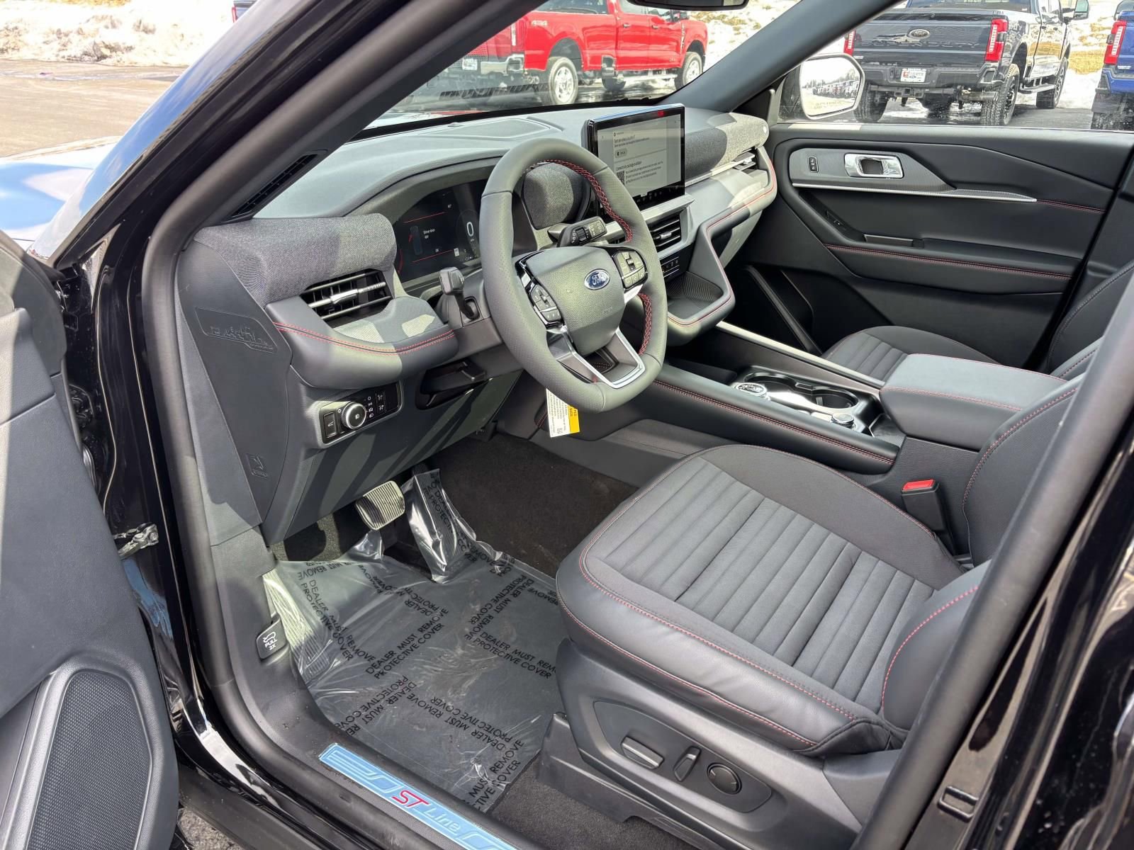 New 2026 Ford Explorer ST-Line w/ ST-Line Street Pack image 25
