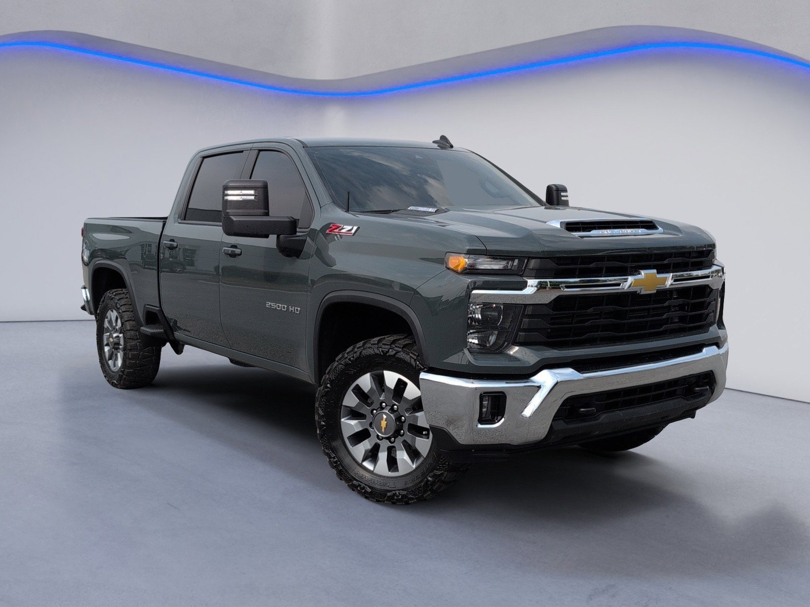 Used 2026 Chevrolet Silverado 2500 LT AWD/4WD image 2