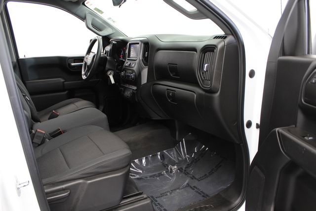 Used 2020 Chevrolet Silverado 1500 Custom w/ Custom Convenience Package AWD/4WD image 28