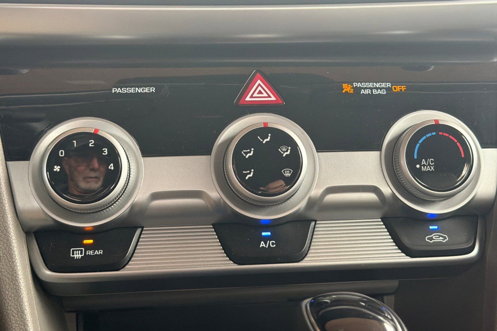 Used 2019 Hyundai Elantra SE w/ Cargo Package FWD image 27