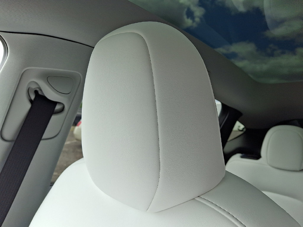 Used 2023 Tesla Model Y Long Range AWD/4WD image 17