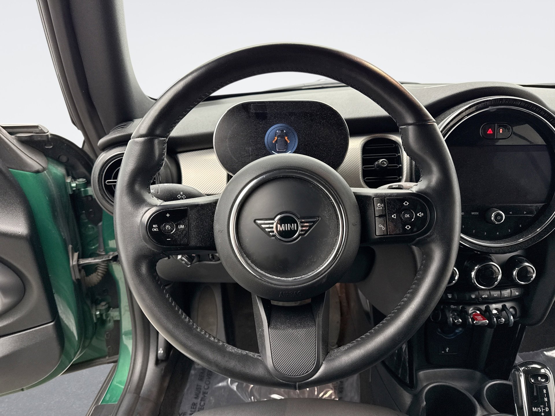 Used 2024 MINI Cooper SIGNATURE image 12