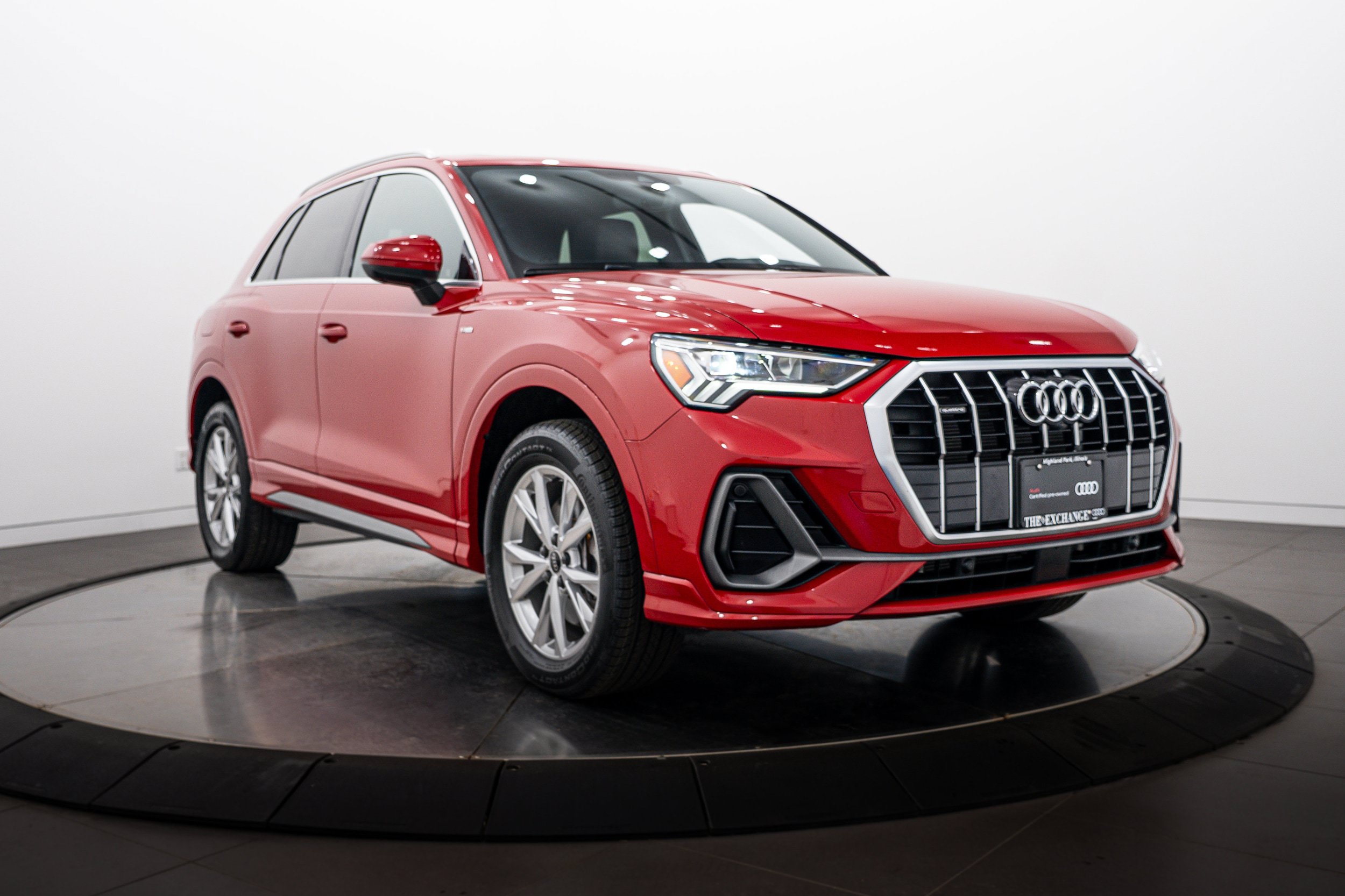 Certified 2023 Audi Q3 2.0T Premium Plus w/ Premium Plus Package AWD/4WD image 2