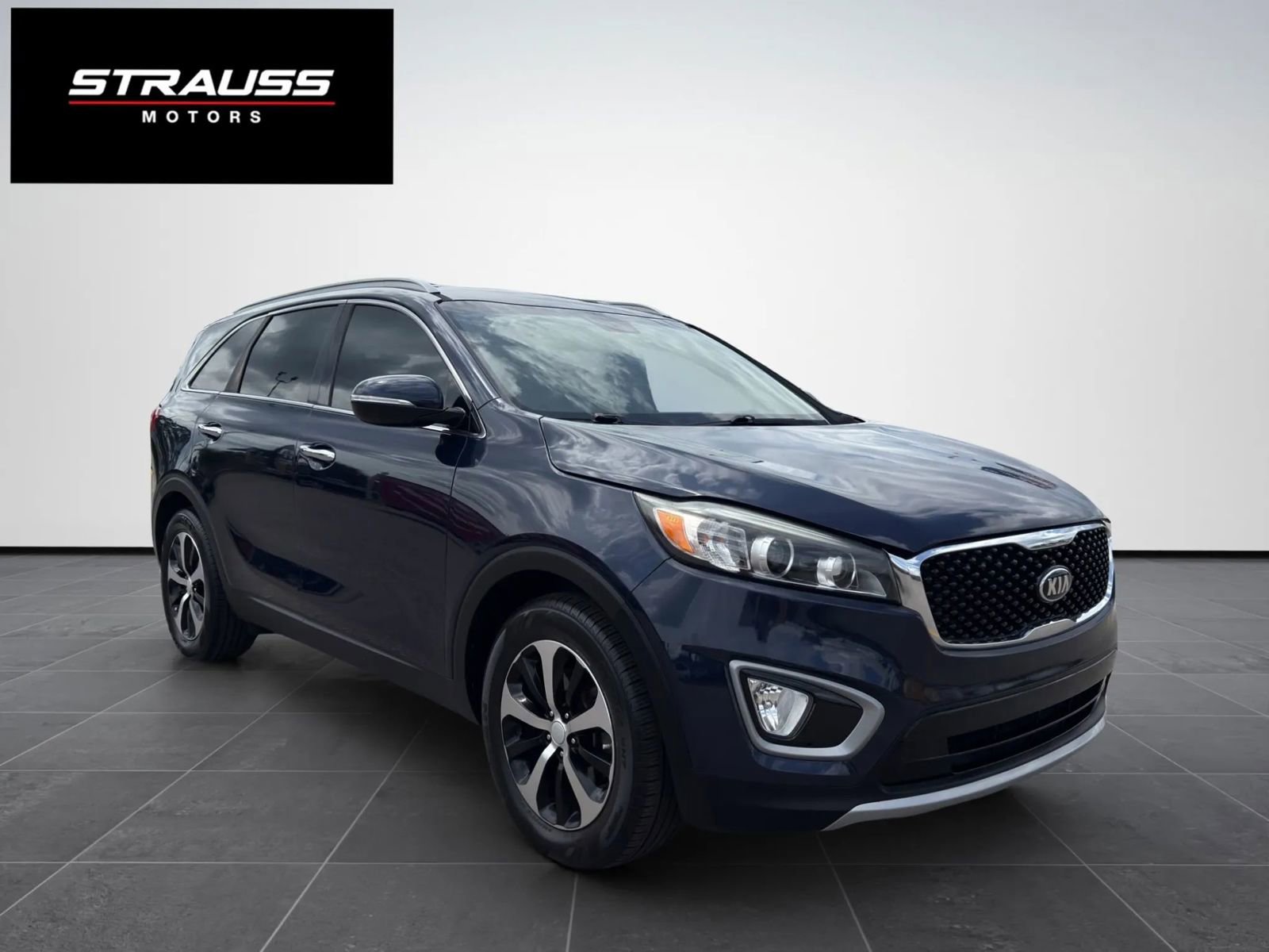 Used 2017 Kia Sorento EX FWD image 1