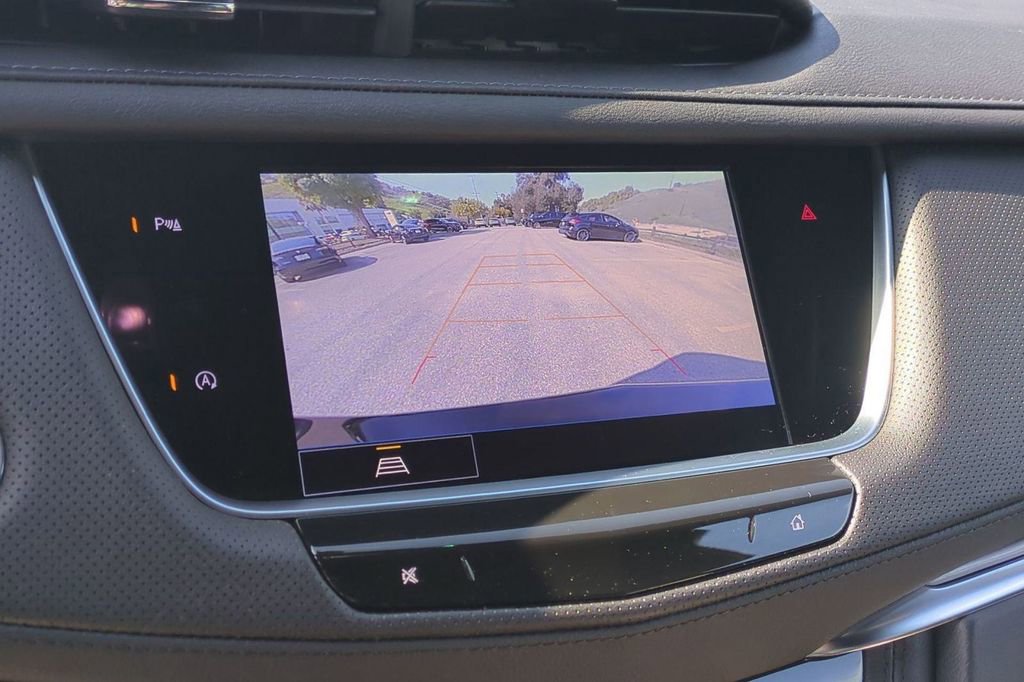 Used 2025 Cadillac XT5 Luxury image 12