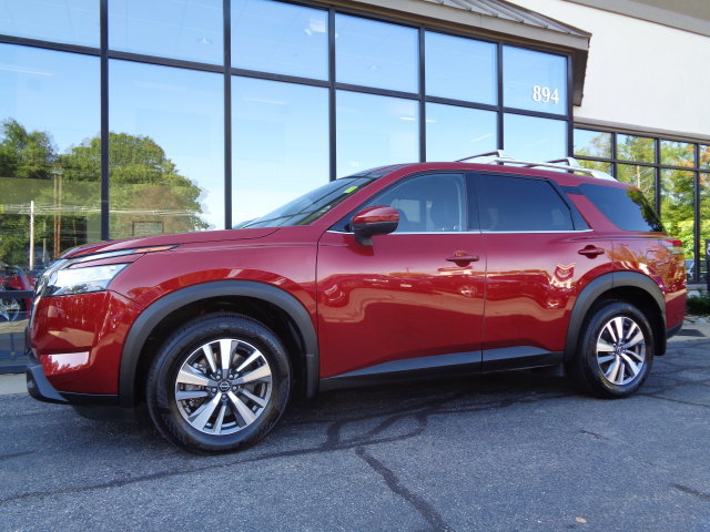 Used 2024 Nissan Pathfinder SL