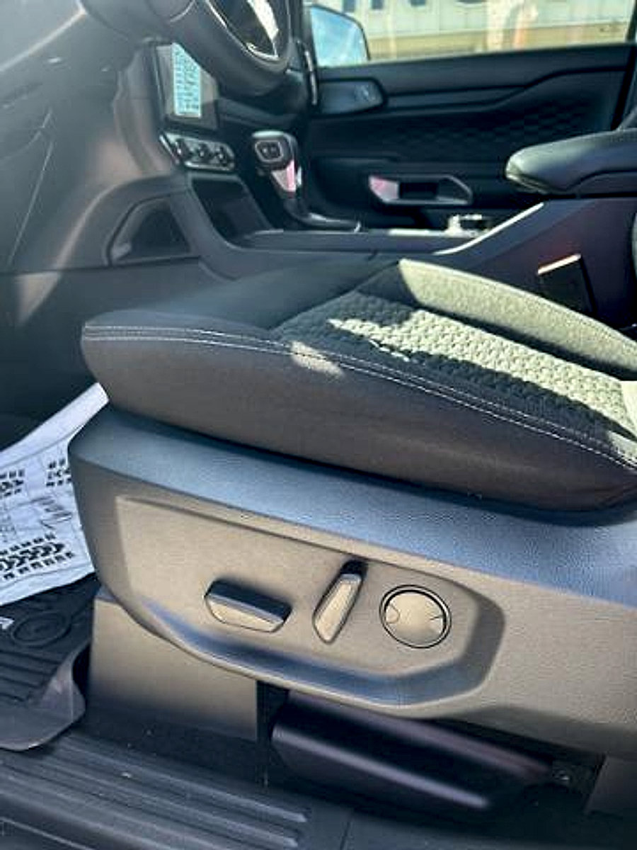 Used 2024 Ford Ranger XLT w/ FX4 Off-Road Package image 16