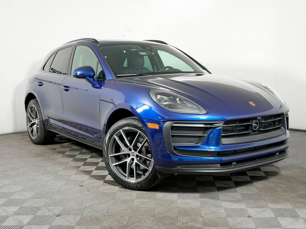 Certified 2026 Porsche Macan AWD/4WD image 9