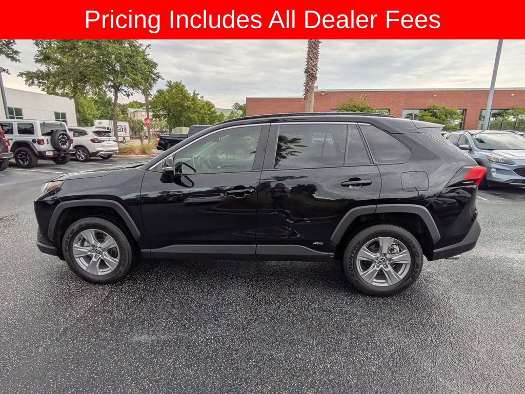 Used 2025 Toyota RAV4 XLE AWD/4WD image 8