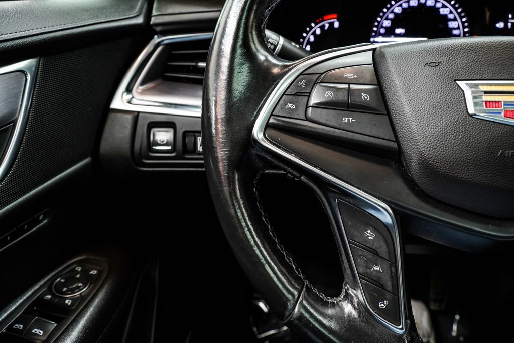 Used 2019 Cadillac XT5 Premium Luxury image 37