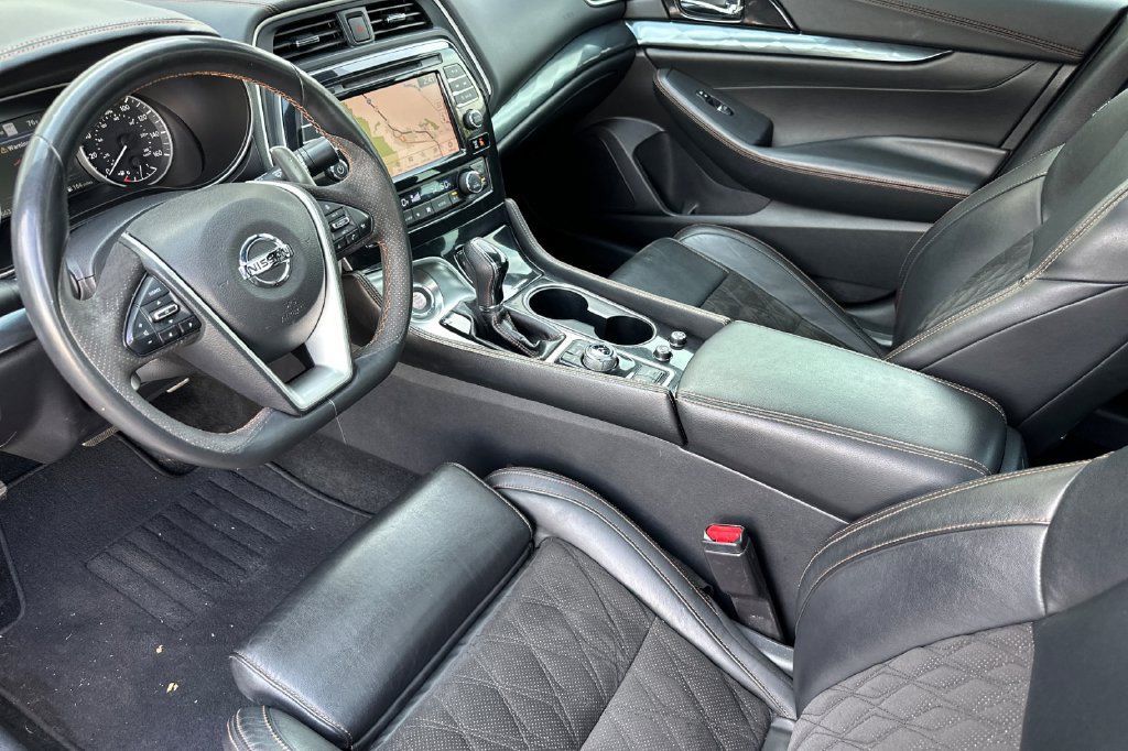 Used 2019 Nissan Maxima SR w/ Premium Package FWD image 12