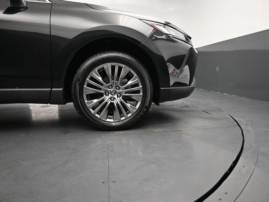 Used 2023 Toyota Venza Limited AWD/4WD image 11