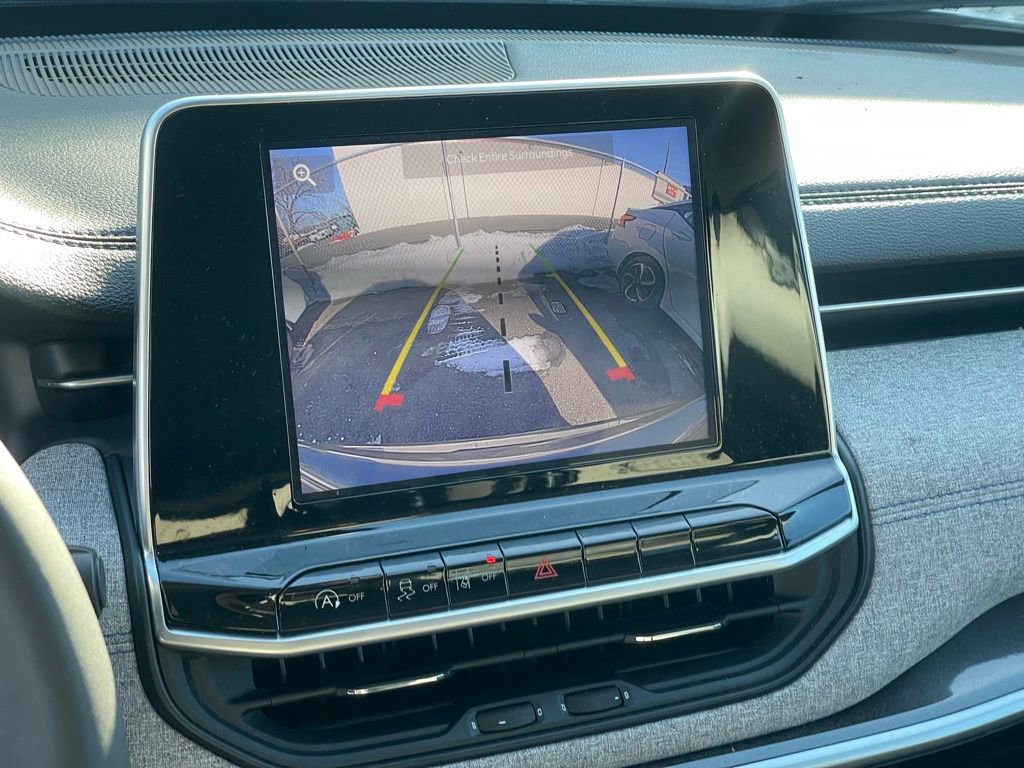 Used 2022 Jeep Compass Latitude image 16