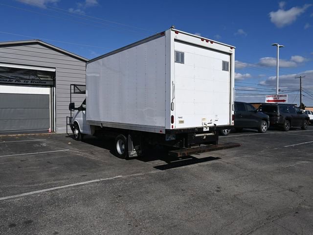 Used 2017 Chevrolet Express 3500 image 39