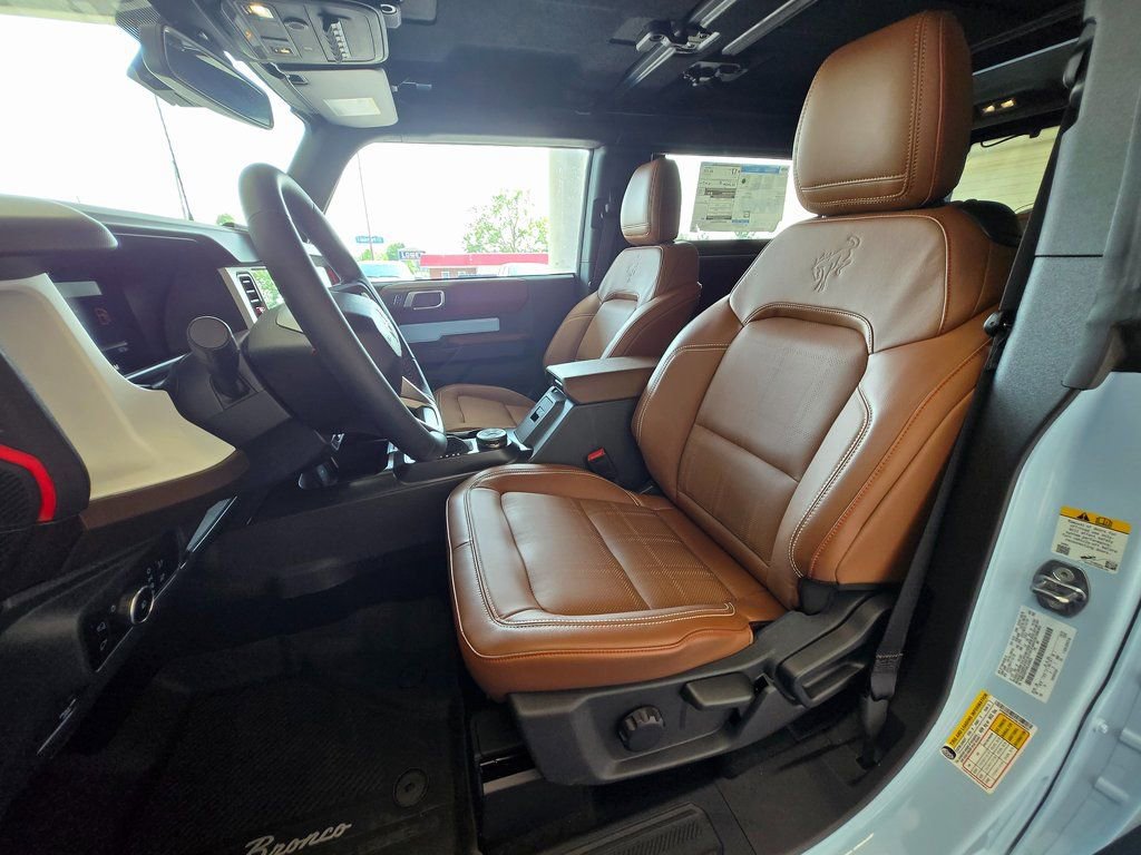 New 2024 Ford Bronco Heritage Edition AWD/4WD image 8