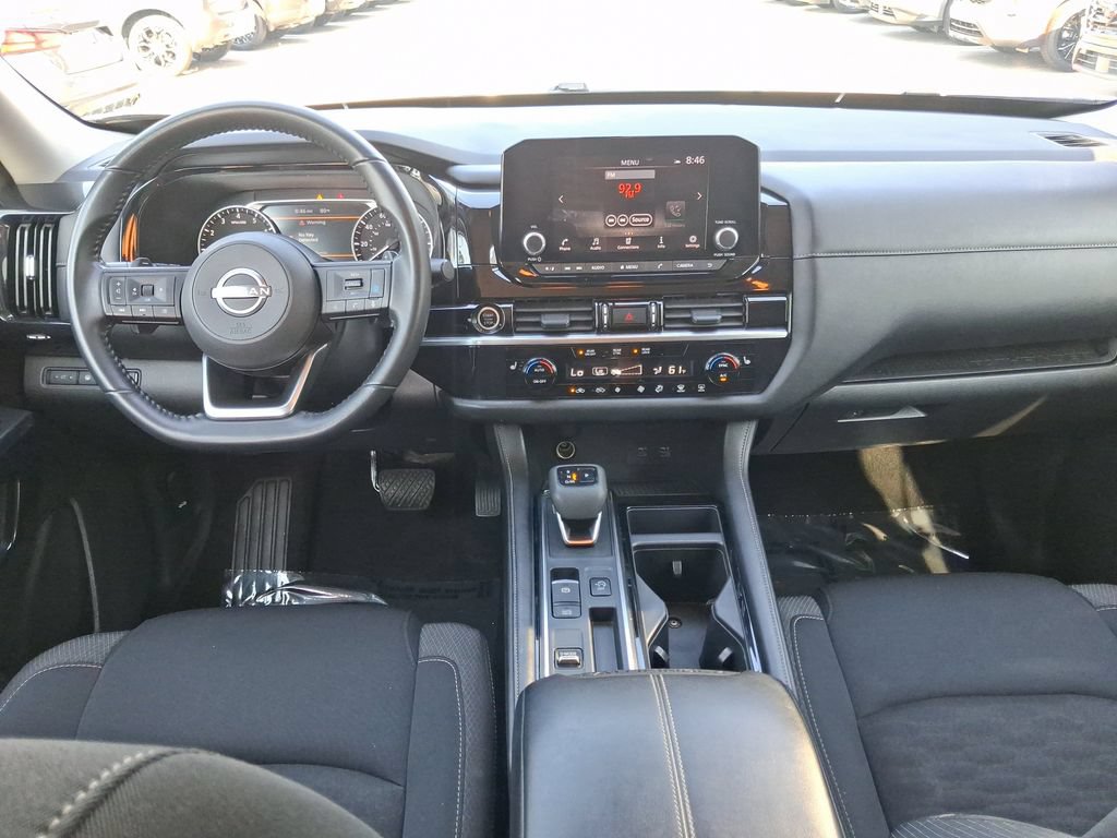 Certified 2024 Nissan Pathfinder SV FWD image 14