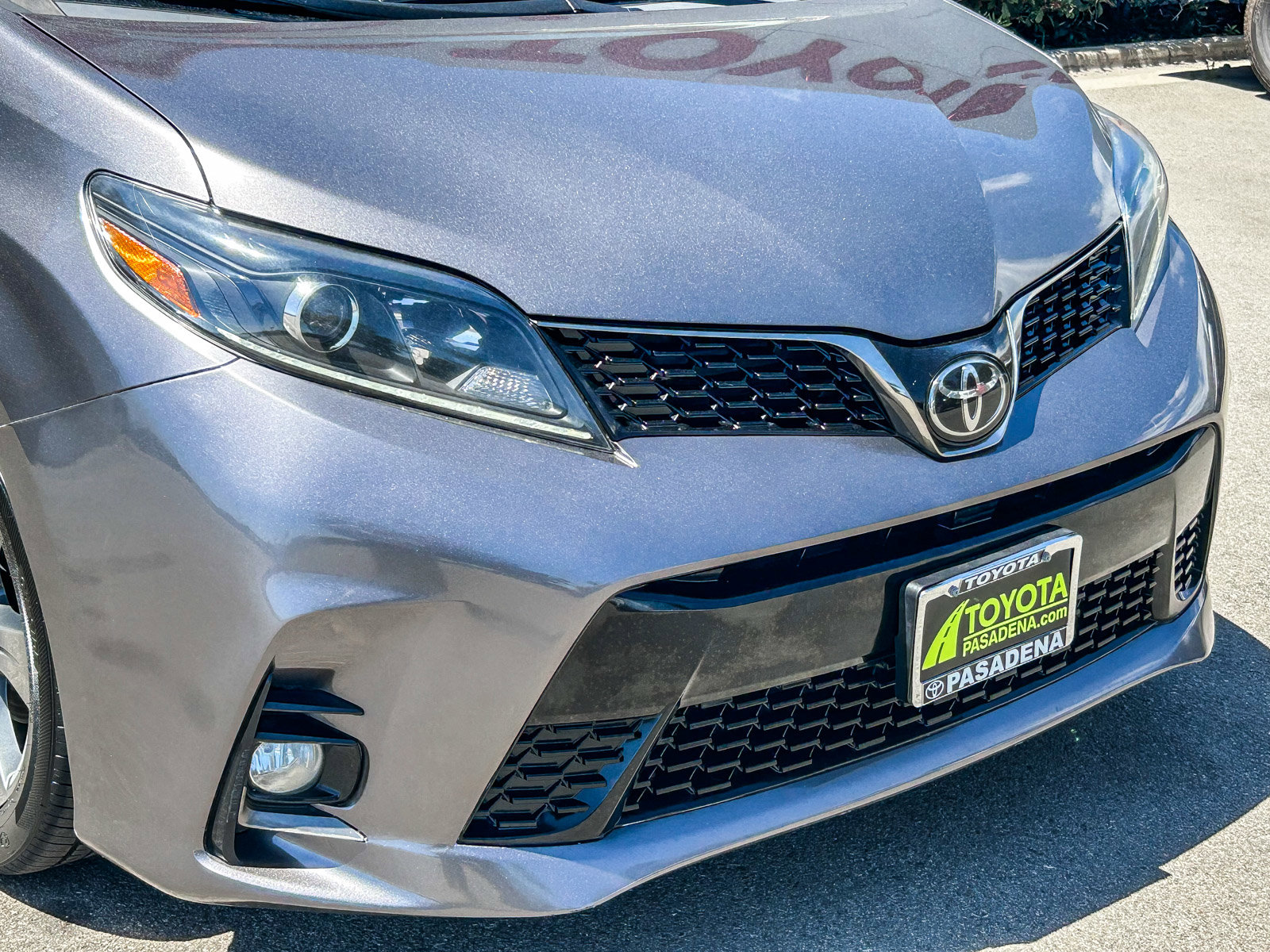 Used 2020 Toyota Sienna SE w/ SE Preferred Package FWD image 5