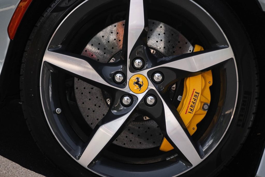 Certified 2023 Ferrari Portofino M image 15